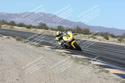 media/Dec-04-2025-Racers Edge (Thu) [[5ebc9f124d]]/2-A Group/1-Session 2 (Turn 7 Inside)/